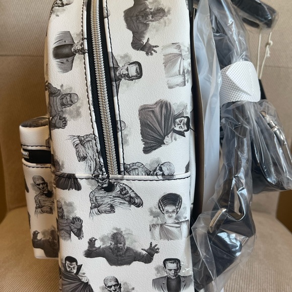 Loungefly Universal Monsters Icons Mini Backpack Frankenstein/Bride, Dracula NWT - Picture 7 of 9